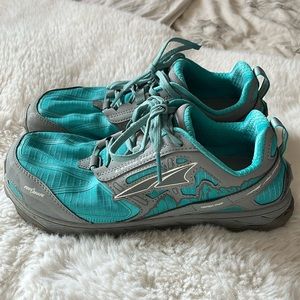 Women’s Altra Lone Peak